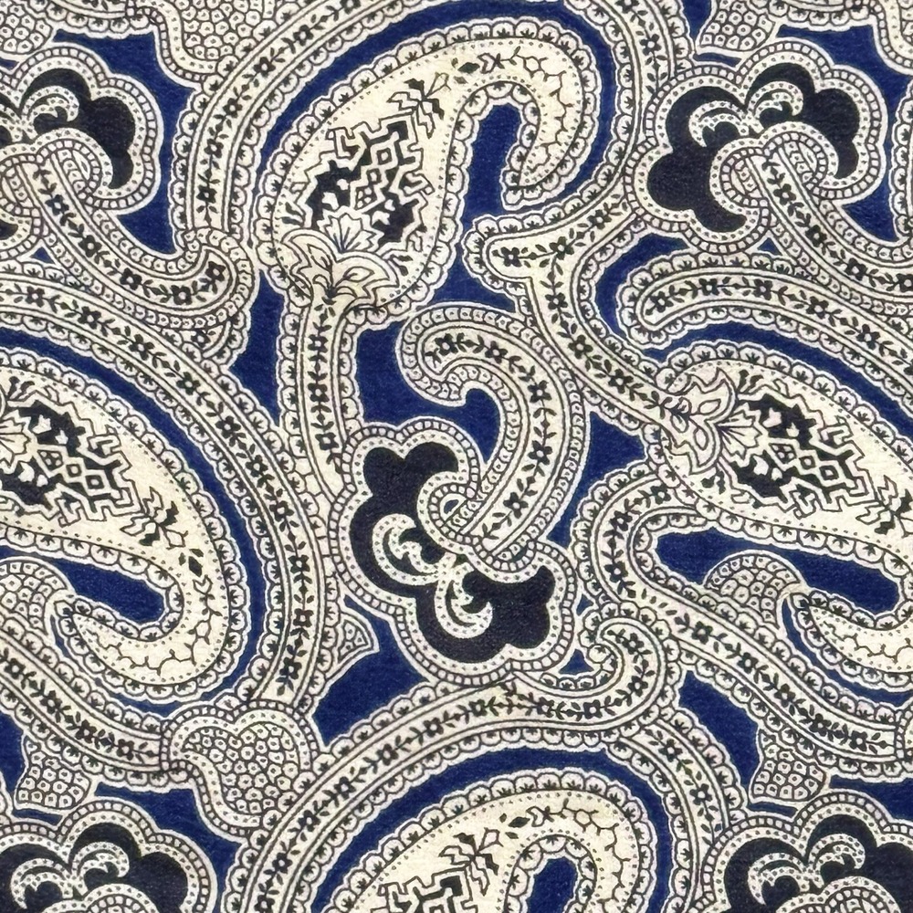 Club 7 ECHO 100% Silk Scarf White Blue Jacobean Paisley Square Neck 30" Classic - Picture 6 of 9